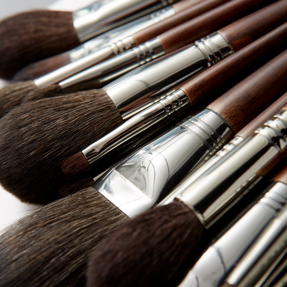 24delig-make-up-penselenset02